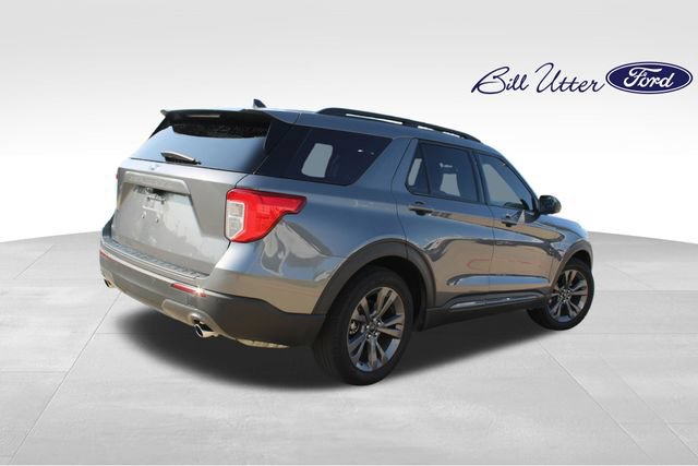 Certified 2021 Ford Explorer XLT w/ Equipment Group 202A RWD image 5