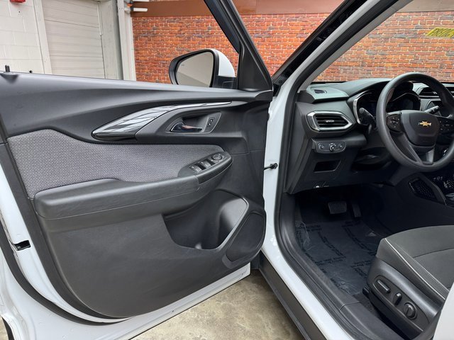 Used 2021 Chevrolet TrailBlazer LT w/ Driver Confidence Package image 10