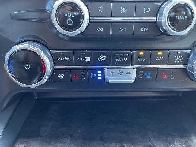 Certified 2023 Ford F250 Lariat w/ Lariat Ultimate Package AWD/4WD image 28