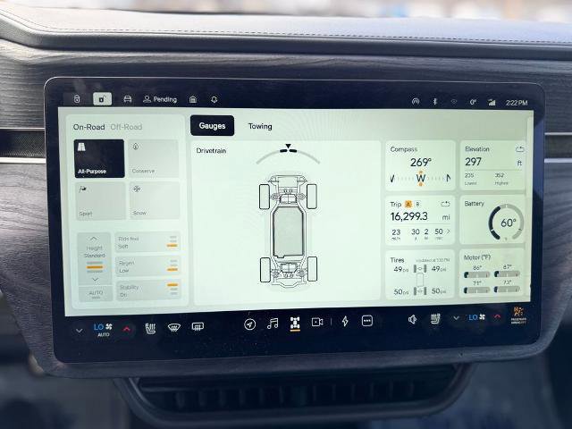 Used 2023 Rivian R1S Adventure image 23