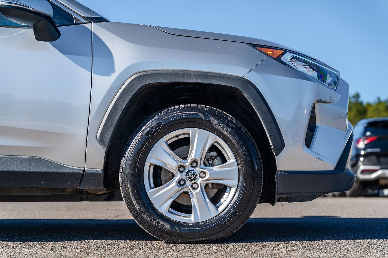 Used 2020 Toyota RAV4 XLE image 11