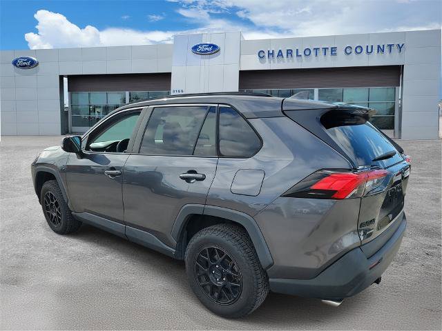 Used 2022 Toyota RAV4 XLE image 3