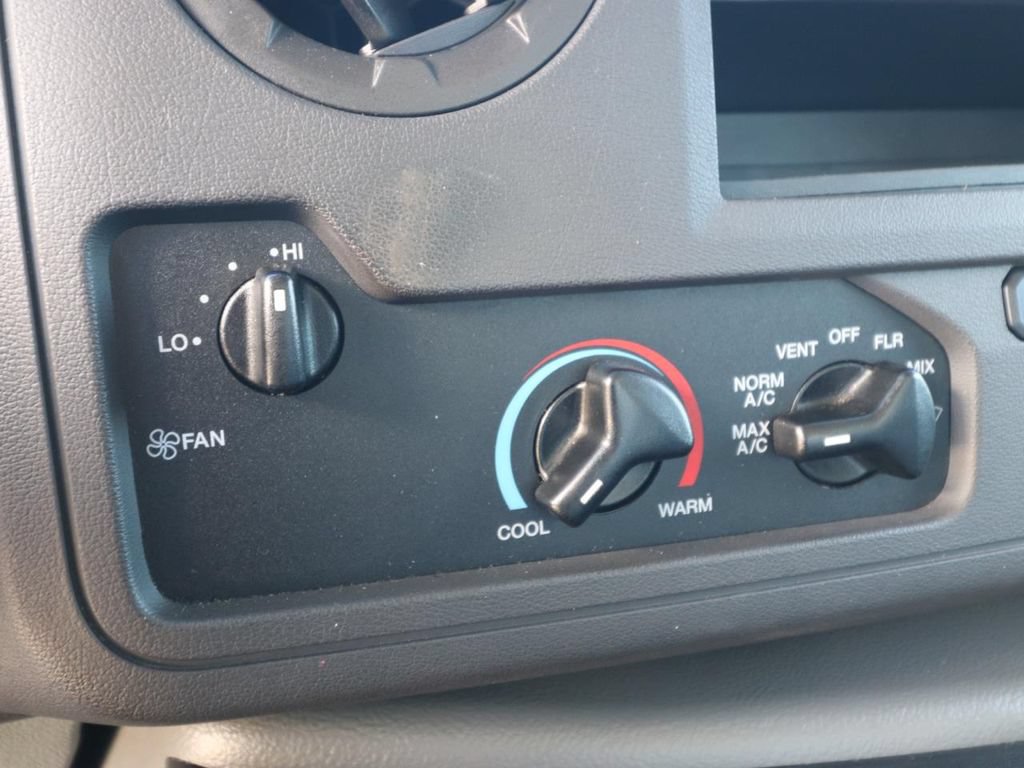 Certified 2024 Ford E-450 and Econoline 450 Super Duty w/ Power Windows & Locks Group RWD image 23