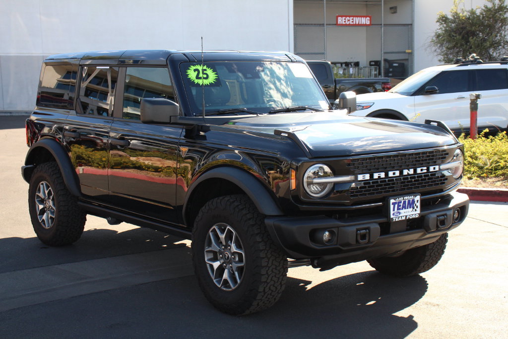 Certified 2025 Ford Bronco Badlands AWD/4WD image 11