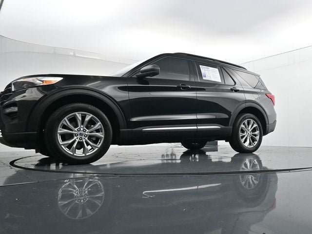 Certified 2023 Ford Explorer XLT w/ Equipment Group 202A AWD/4WD image 34