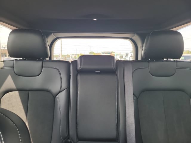 Used 2025 Jeep Grand Cherokee Altitude AWD/4WD image 23