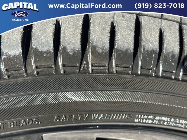 Used 2022 Toyota Prius Limited FWD image 14
