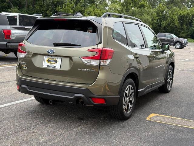 Used 2024 Subaru Forester Premium AWD/4WD image 5