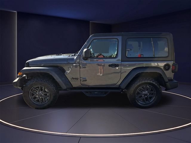 Used 2024 Jeep Wrangler Sport AWD/4WD image 7