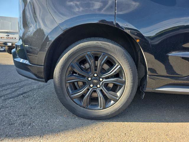 Certified 2022 Ford Edge SE w/ Black Appearance Package AWD/4WD image 12