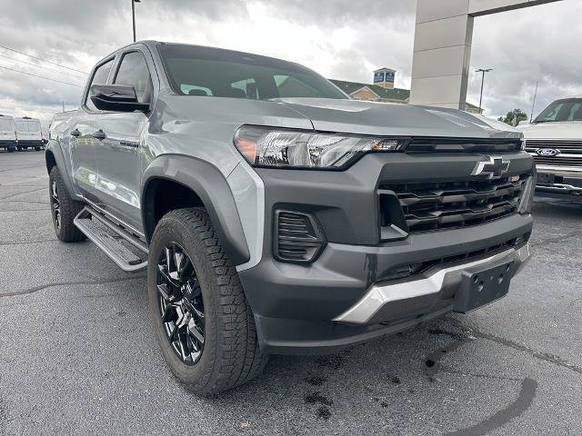 Used 2024 Chevrolet Colorado Trail Boss w/ LPO, Dark Essentials Package AWD/4WD image 2