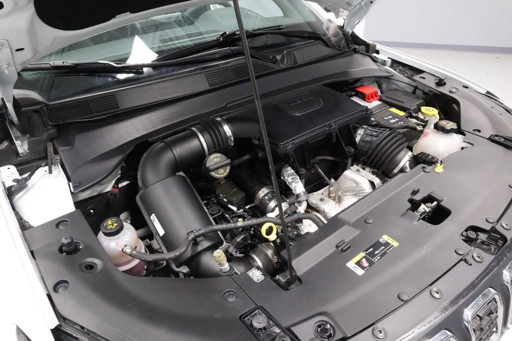 Used 2025 Jeep Compass Latitude image 14