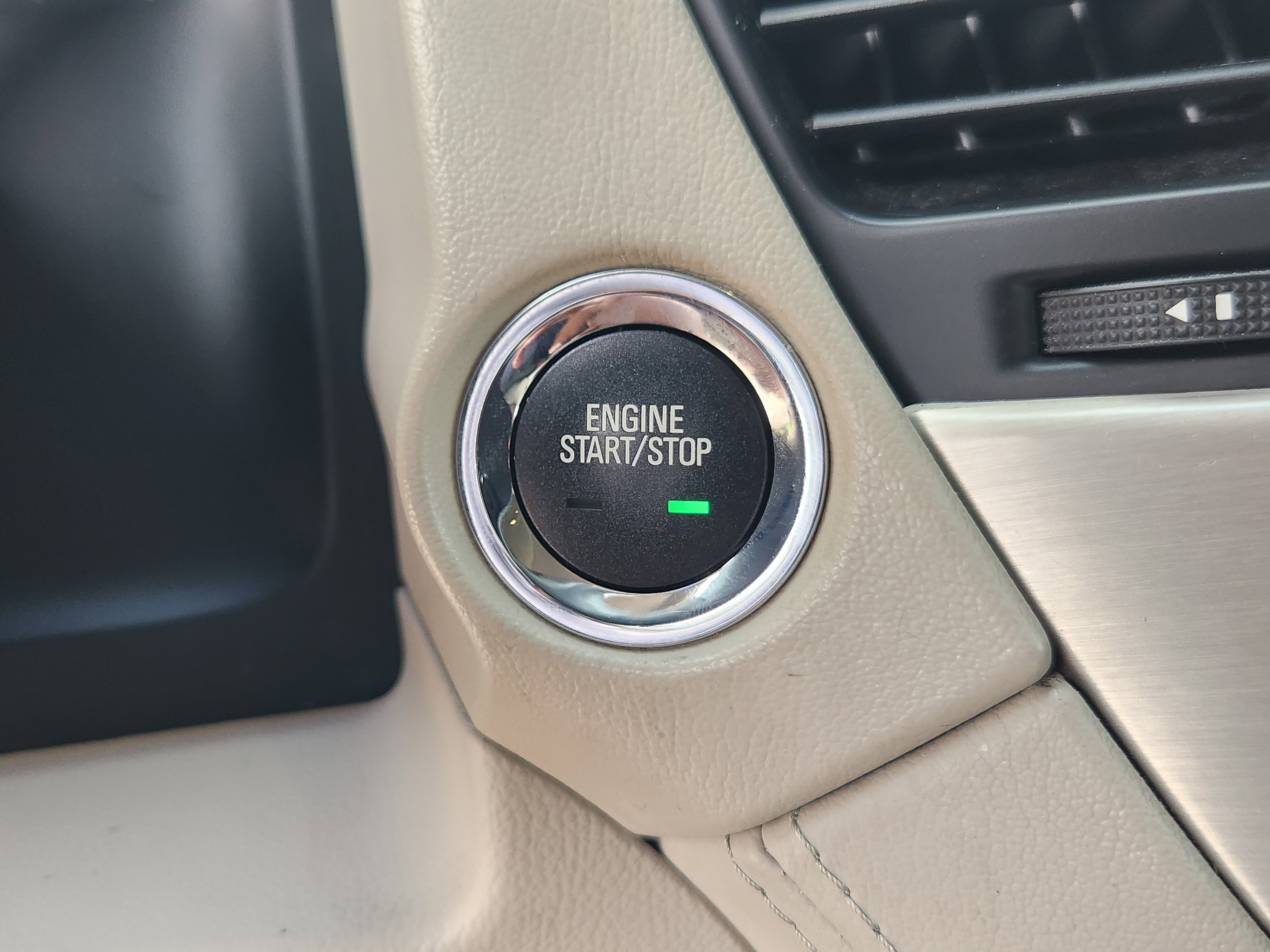 Used 2019 GMC Yukon Denali RWD image 15