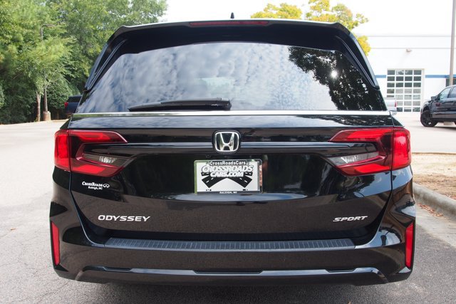 Used 2025 Honda Odyssey Sport-L image 6