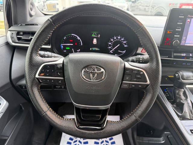 Used 2022 Toyota Sienna XLE Woodland Edition AWD/4WD image 15