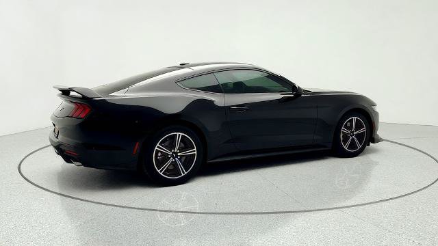 Certified 2024 Ford Mustang Coupe RWD image 8