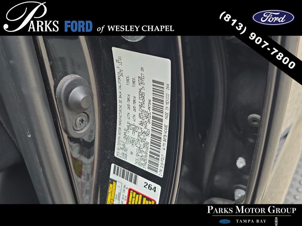 Used 2022 Toyota Tacoma TRD Off-Road image 32