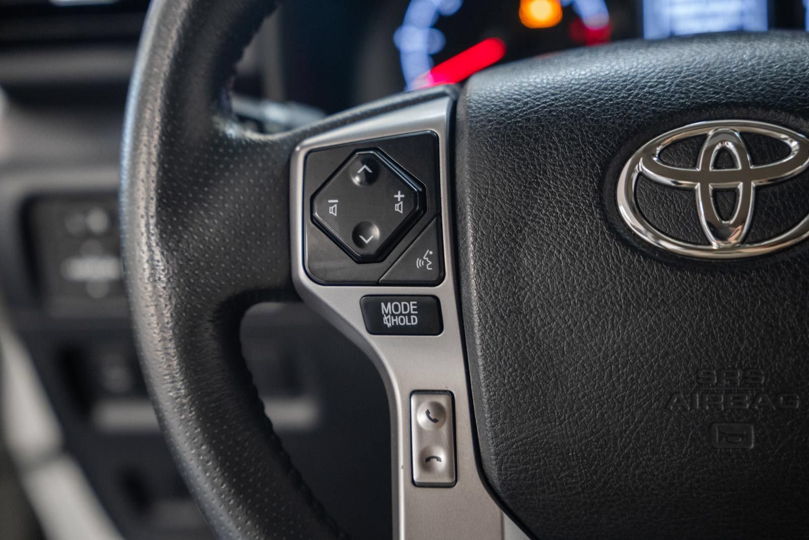 Used 2021 Toyota 4Runner SR5 AWD/4WD image 31