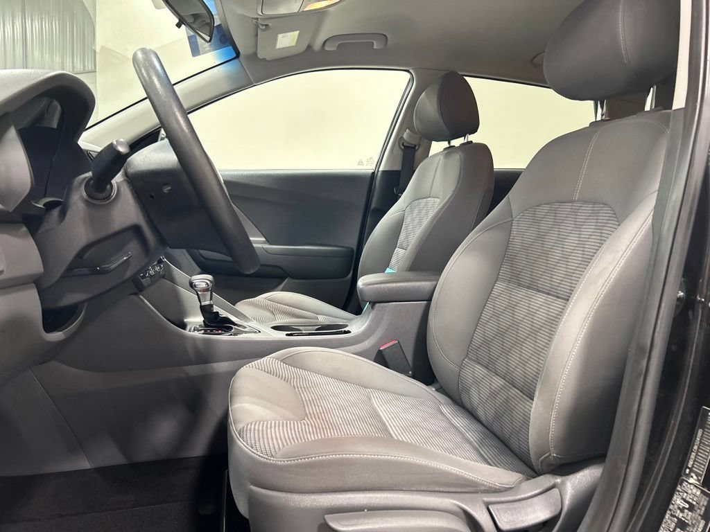 Used 2019 Kia Niro LX FWD image 11
