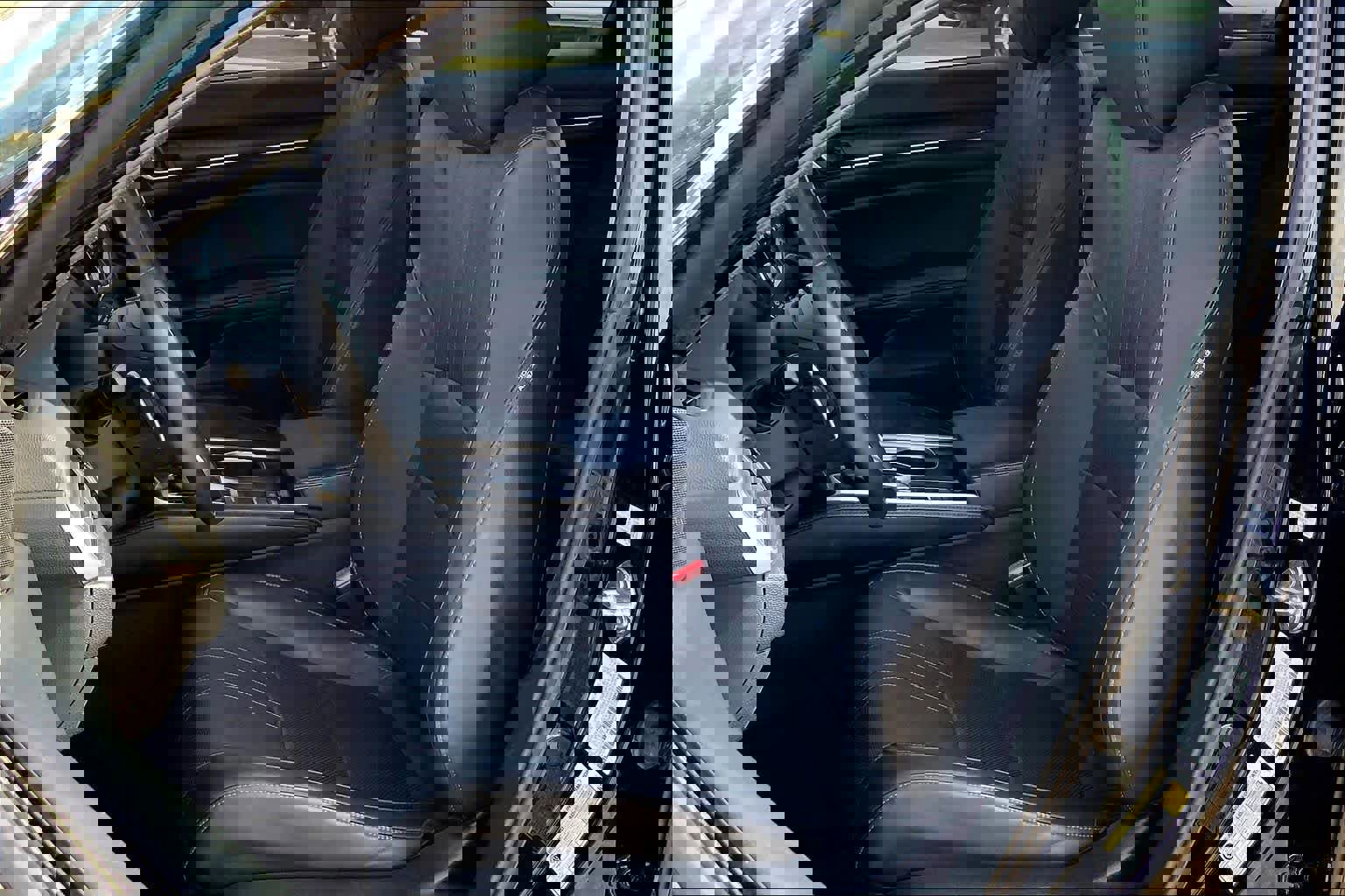 Used 2018 Honda Accord Touring image 9