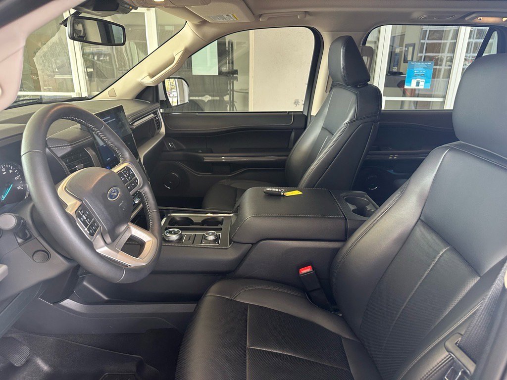 Certified 2024 Ford Expedition Max XLT image 18