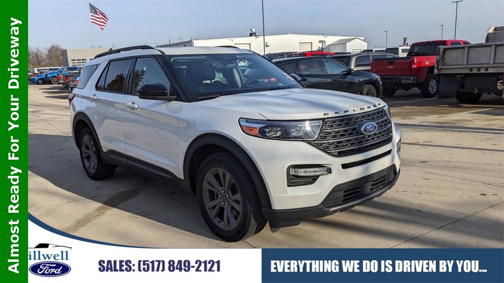Certified 2022 Ford Explorer XLT w/ Equipment Group 202A image 1