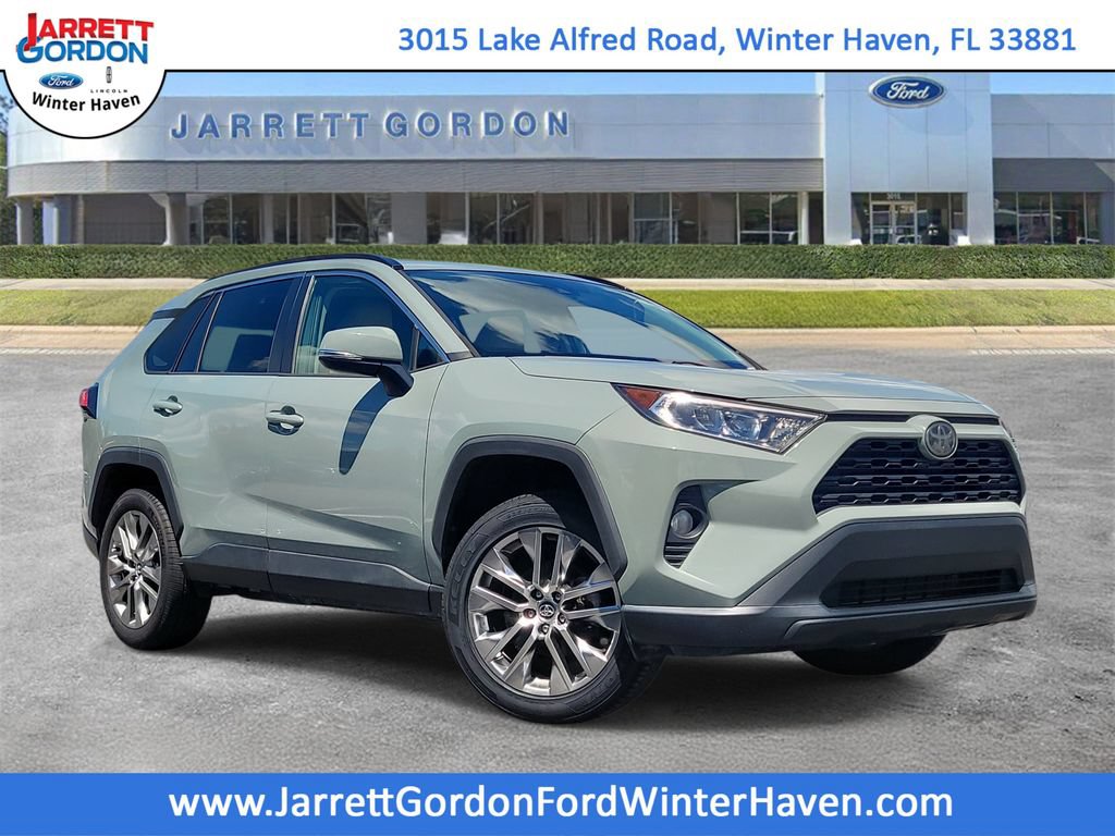 Used 2020 Toyota RAV4 XLE Premium FWD image 1
