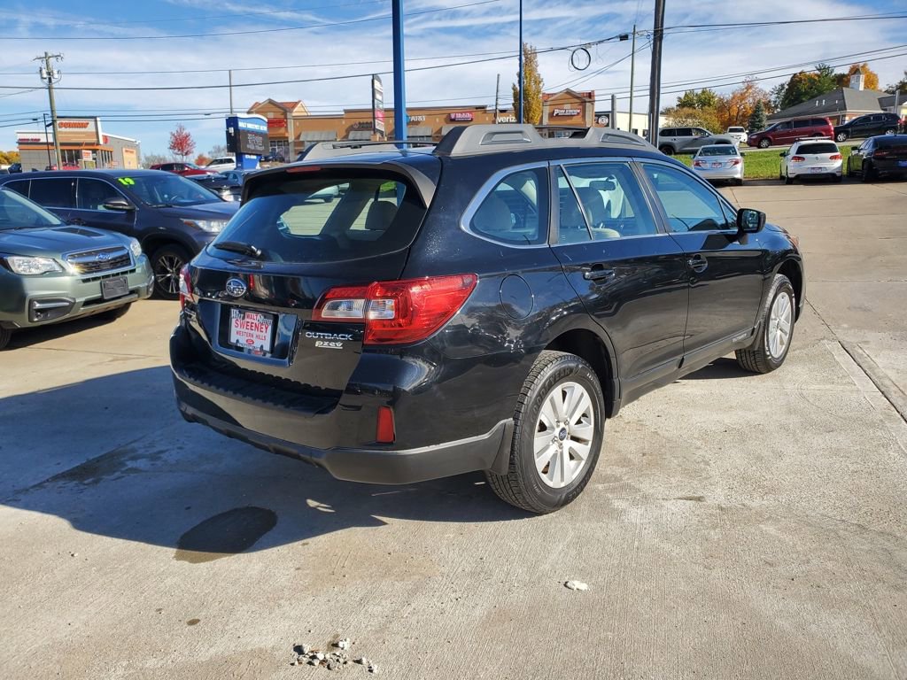 Used 2017 Subaru Outback 2.5i image 4
