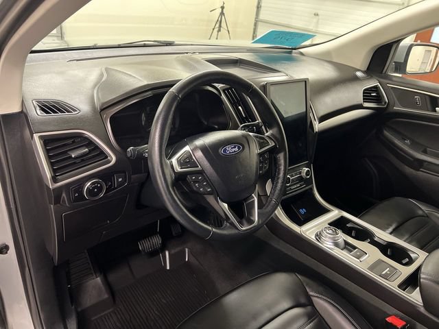 Certified 2024 Ford Edge SEL AWD/4WD image 12