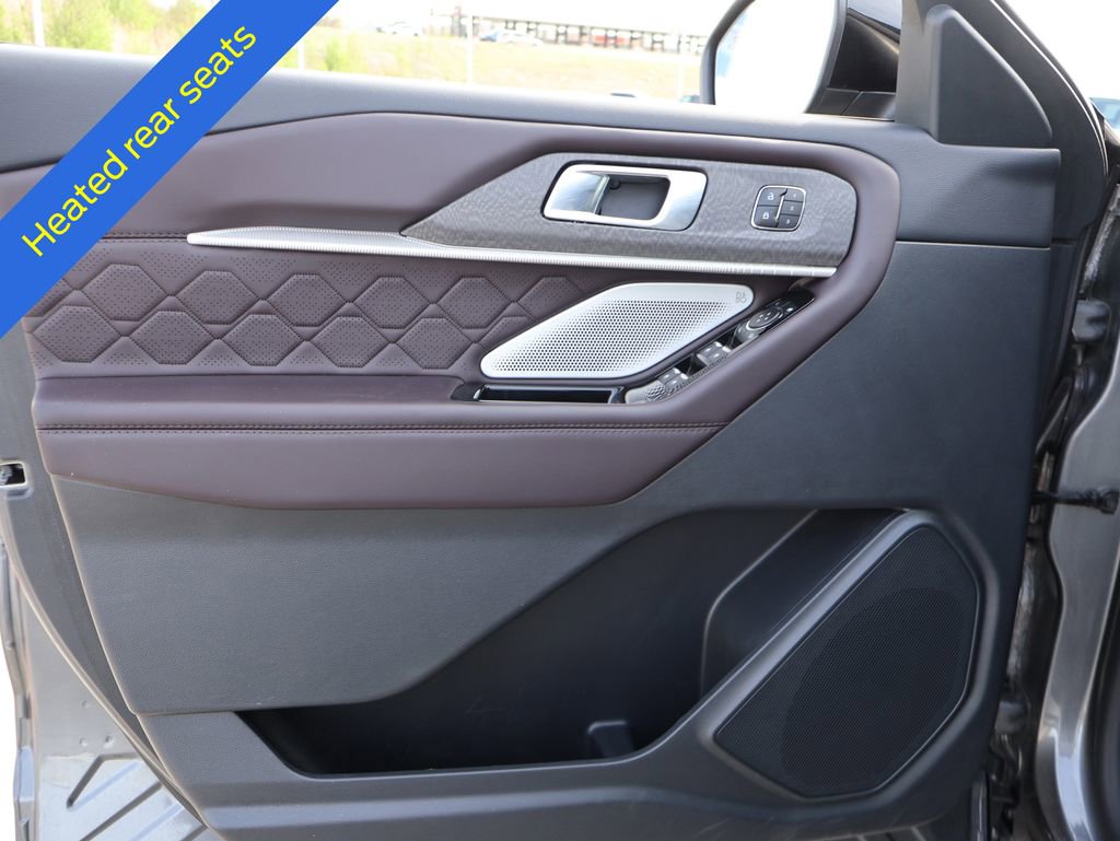 Certified 2025 Ford Explorer Platinum w/ LUX Leather Package AWD/4WD image 23