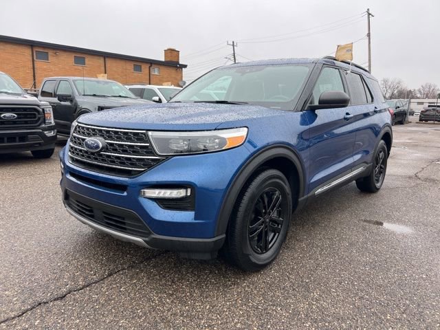 Certified 2023 Ford Explorer XLT w/ Equipment Group 202A image 7