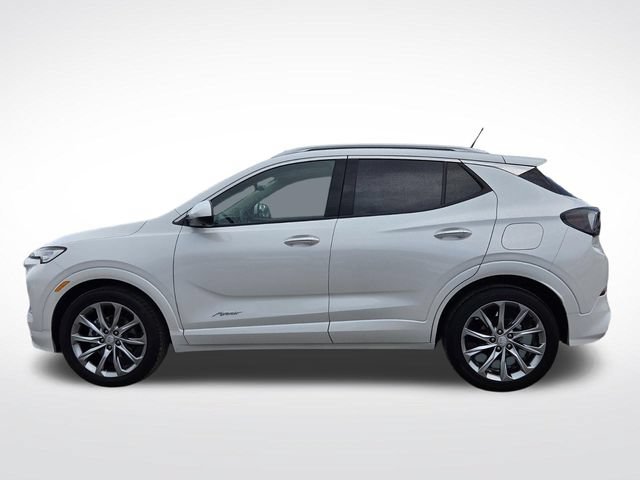 Used 2025 Buick Encore GX Avenir w/ Avenir Technology Package FWD image 6