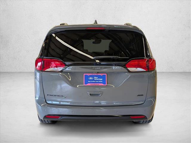 Used 2020 Chrysler Pacifica Touring-L w/ Advanced Safetytec Group AWD/4WD image 6