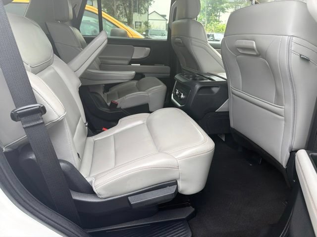 Certified 2025 Ford Expedition Active AWD/4WD image 37