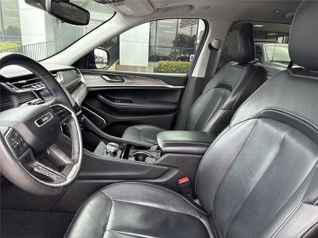 Used 2022 Jeep Grand Cherokee Limited w/ MOPAR Finishing Package image 9