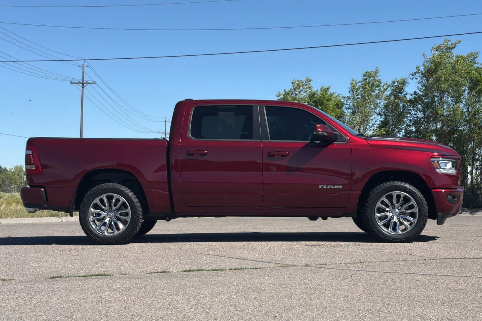 Used 2024 RAM 1500 Laramie AWD/4WD image 8