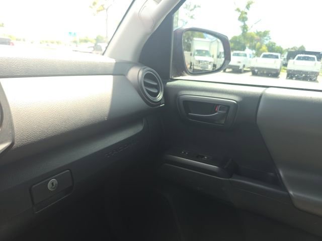Used 2022 Toyota Tacoma SR RWD image 12