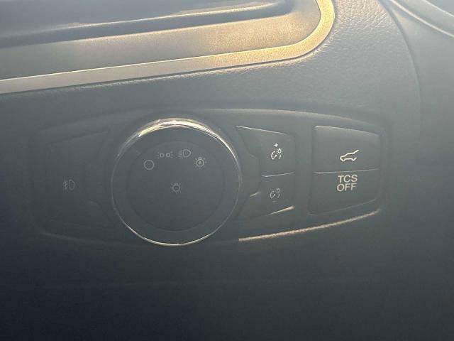 Certified 2022 Ford Edge ST-Line w/ Class II Trailer Tow Package image 21