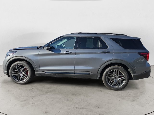 Certified 2025 Ford Explorer ST-Line w/ ST-Line Street Pack AWD/4WD image 8