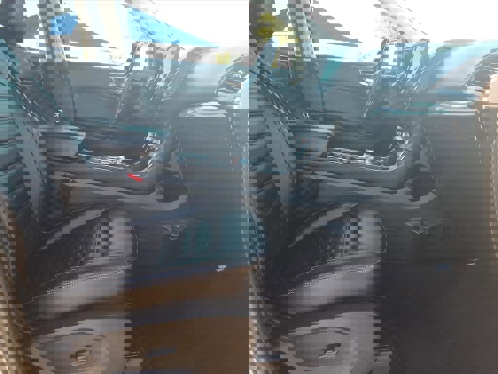 Certified 2024 Ford Edge SEL w/ Convenience Package image 11