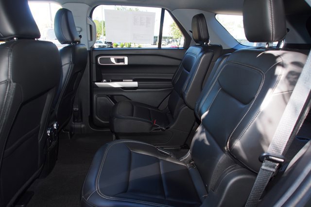 Certified 2022 Ford Explorer XLT w/ Equipment Group 202A image 21