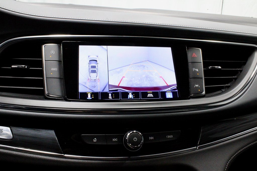Used 2024 Buick Enclave Premium image 9