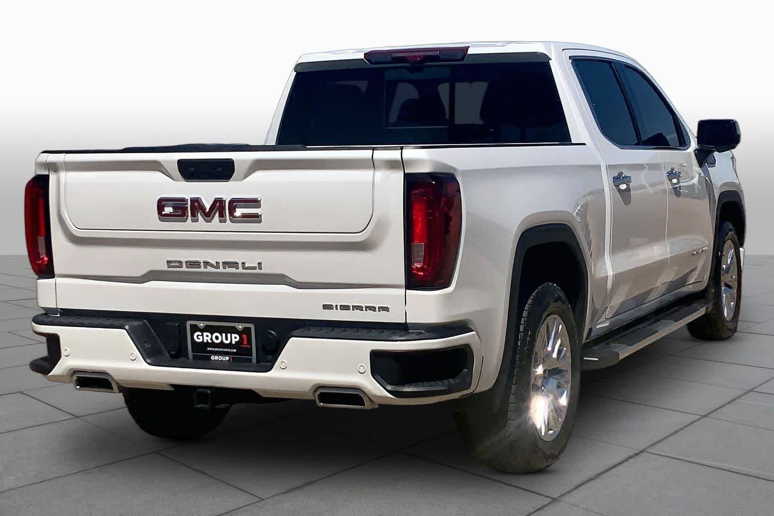 Used 2024 GMC Sierra 1500 Denali w/ Technology Package AWD/4WD image 13