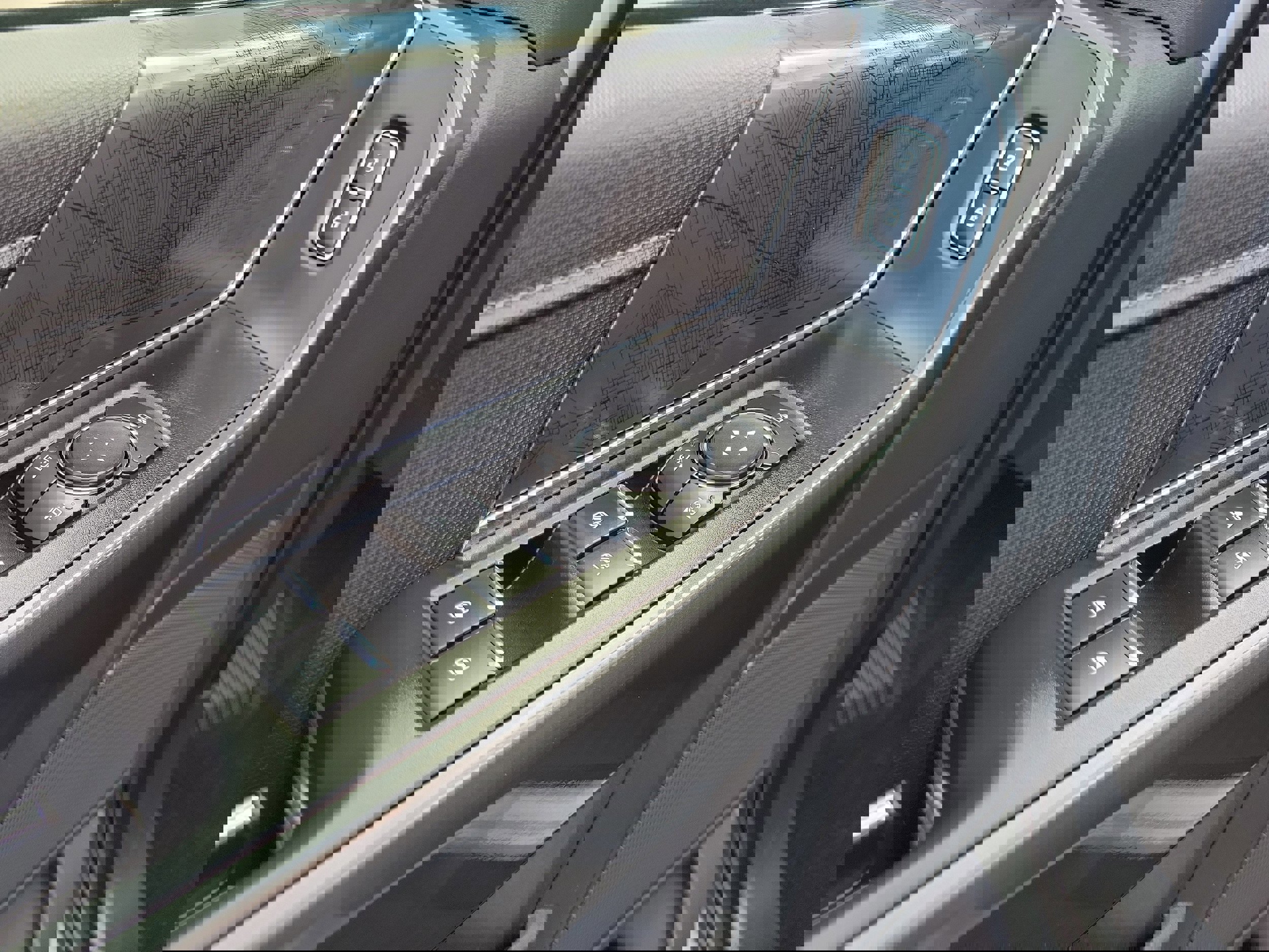 Certified 2022 Ford F150 XLT w/ Equipment Group 302A High image 19