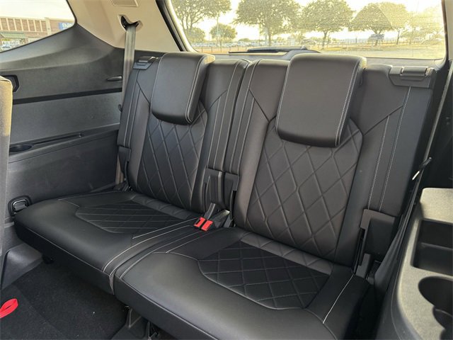 Used 2025 Volkswagen Atlas SEL Premium R-Line image 29