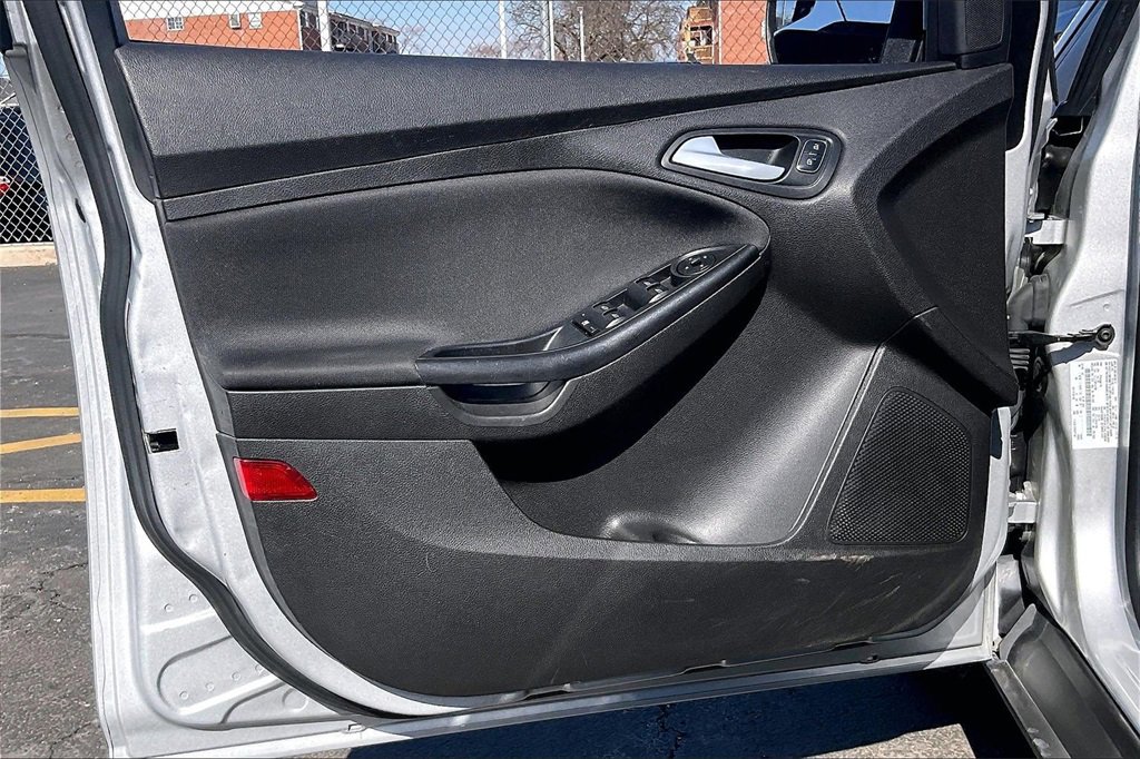 Certified 2017 Ford Focus SE image 20
