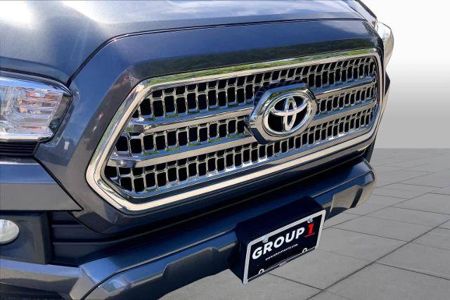 Used 2017 Toyota Tacoma TRD Sport w/ Premium & Technology Package AWD/4WD image 32
