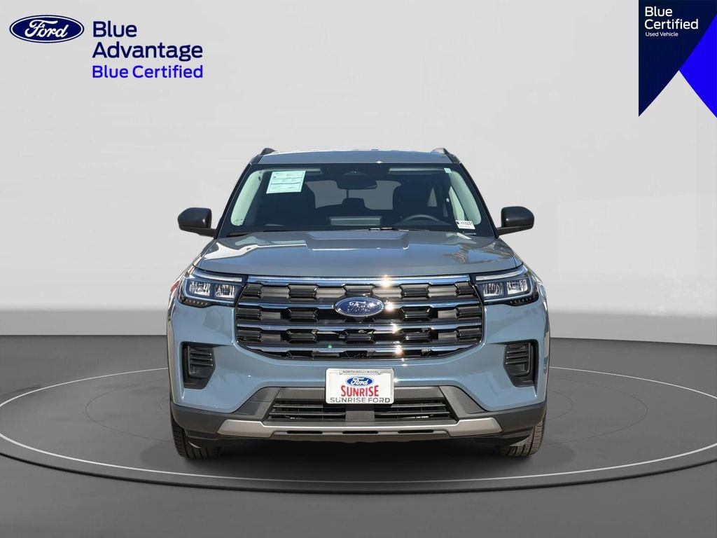 Certified 2025 Ford Explorer Active RWD image 3