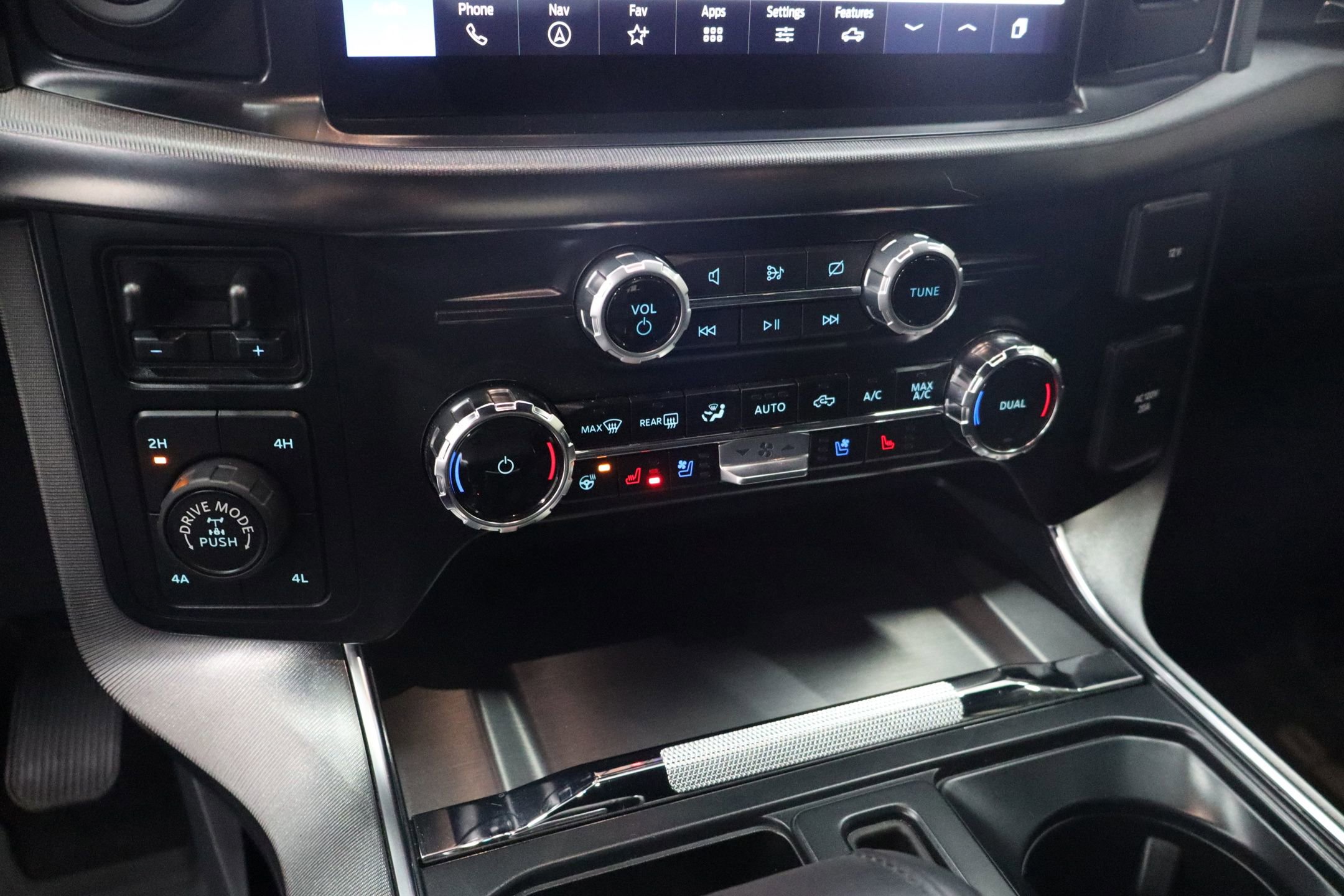 Certified 2024 Ford F150 Platinum image 19