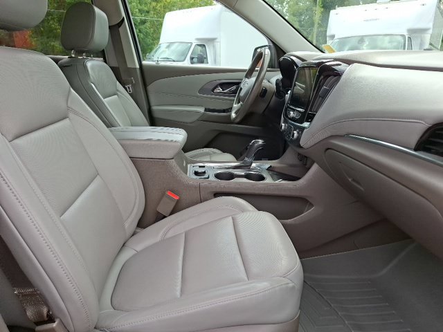Used 2020 Chevrolet Traverse Premier FWD image 37